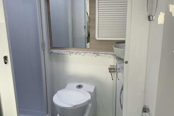 Avida-Esperance-B7842SL-bathroom-toilet-scaled
